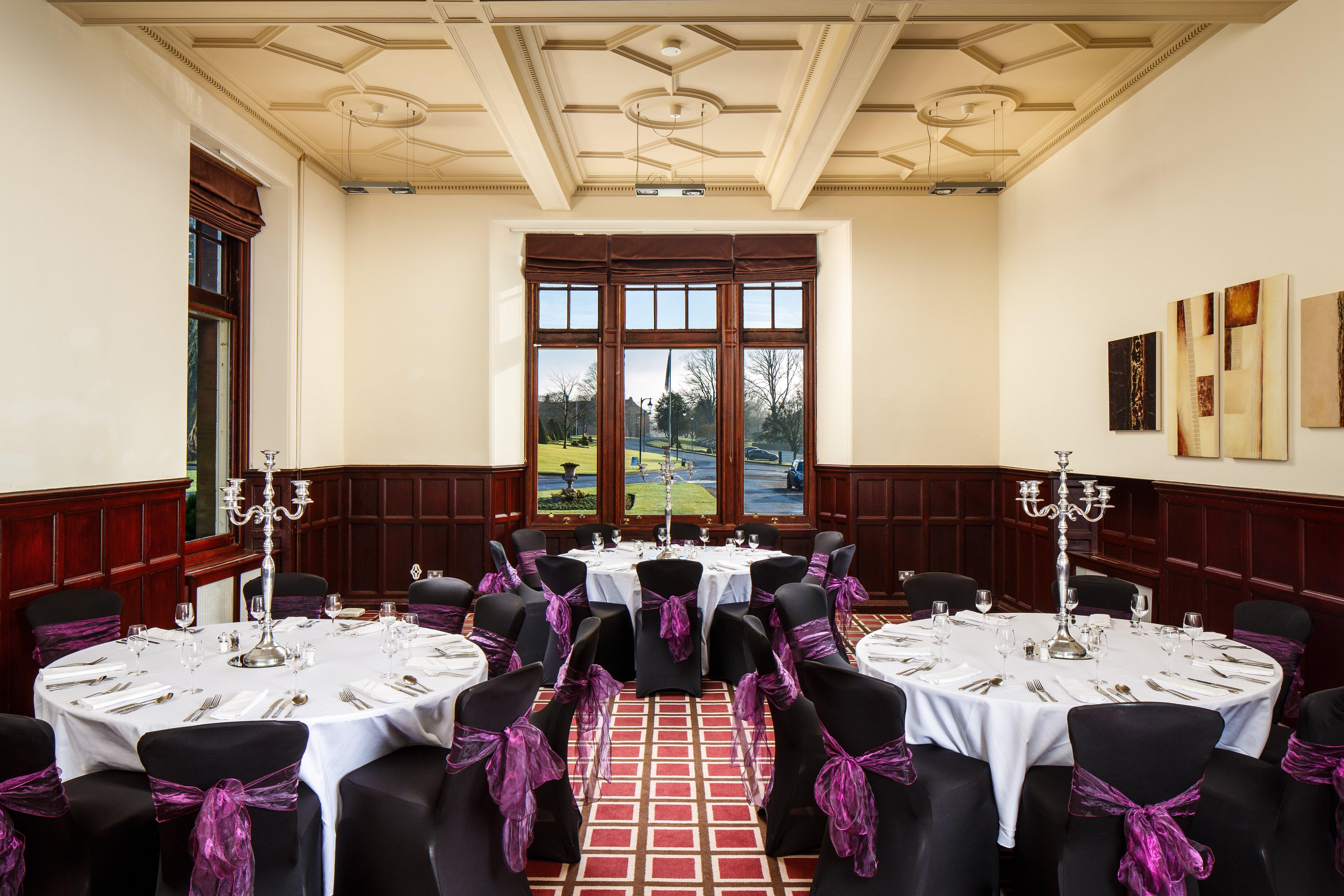 Holiday Inn Dumfries By Ihg Exterior photo