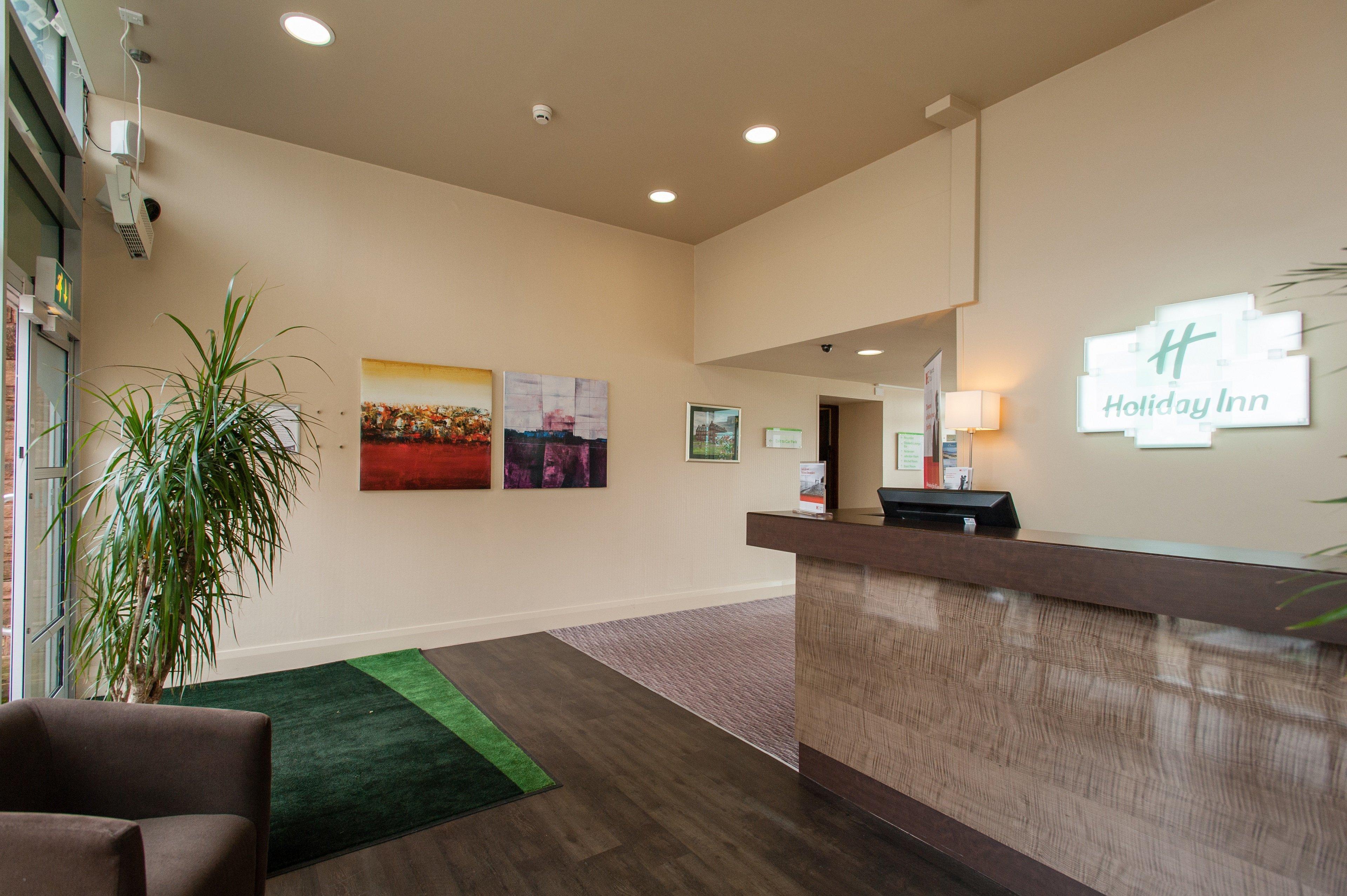 Holiday Inn Dumfries By Ihg Exterior photo