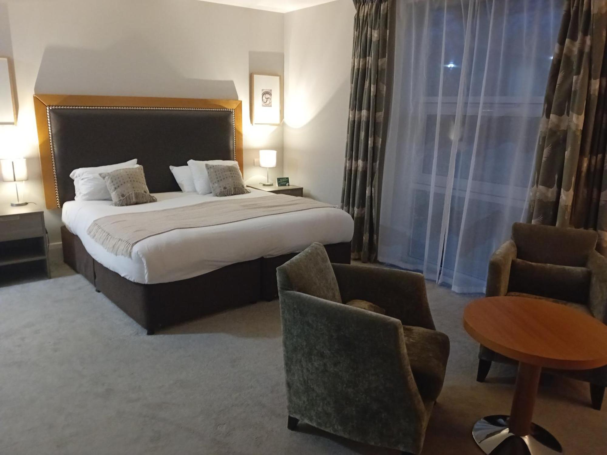 Holiday Inn Dumfries By Ihg Exterior photo