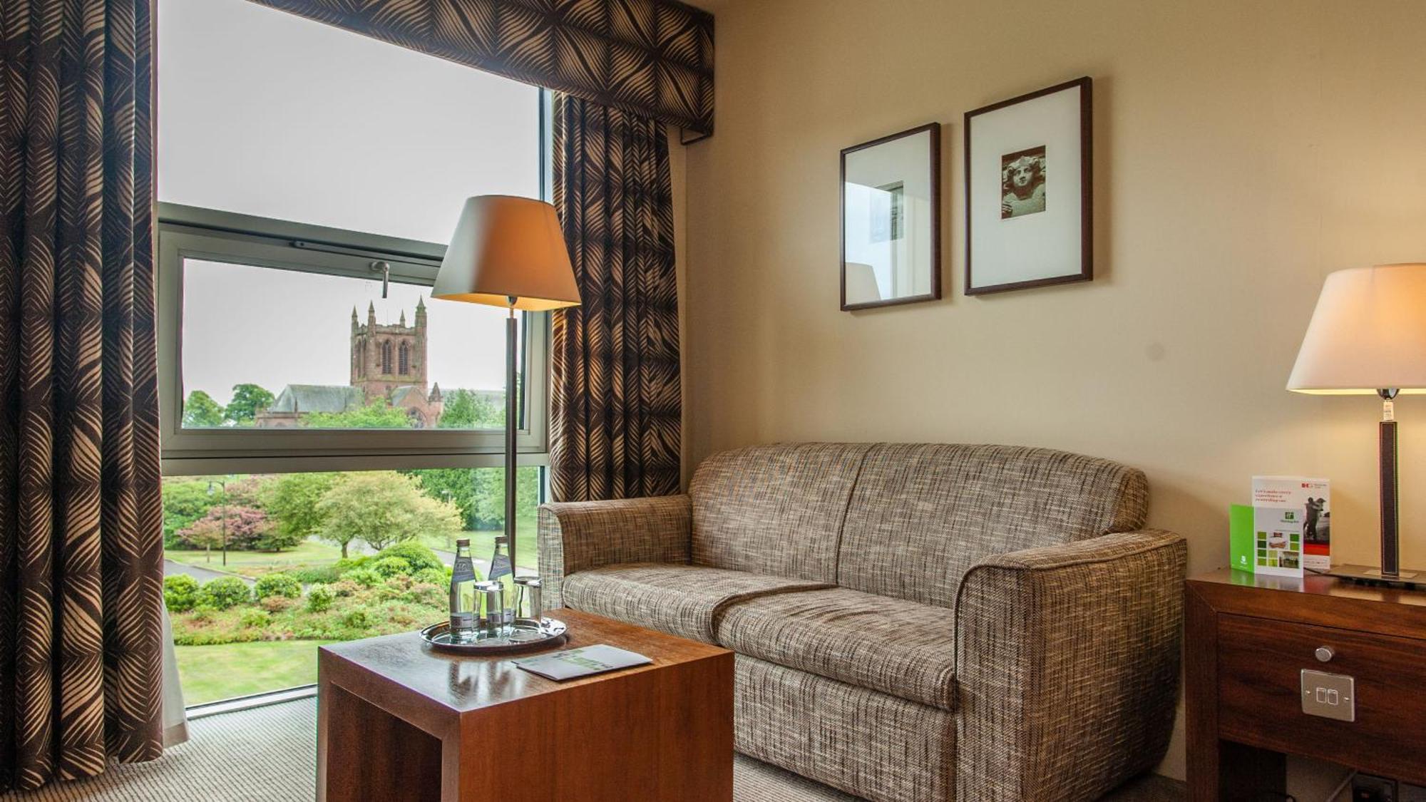 Holiday Inn Dumfries By Ihg Exterior photo