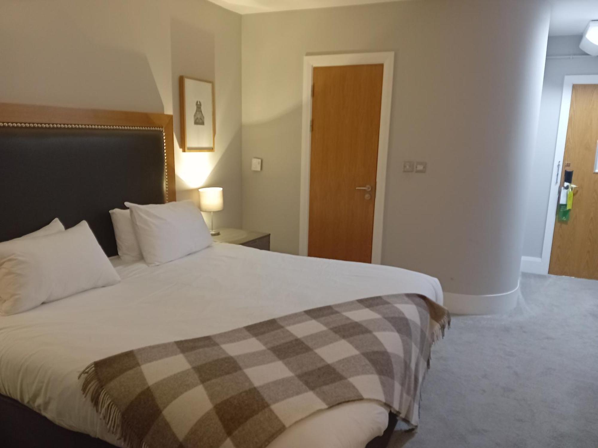 Holiday Inn Dumfries By Ihg Exterior photo