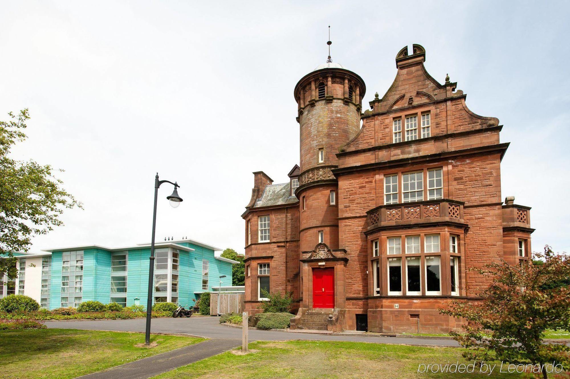 Holiday Inn Dumfries By Ihg Exterior photo