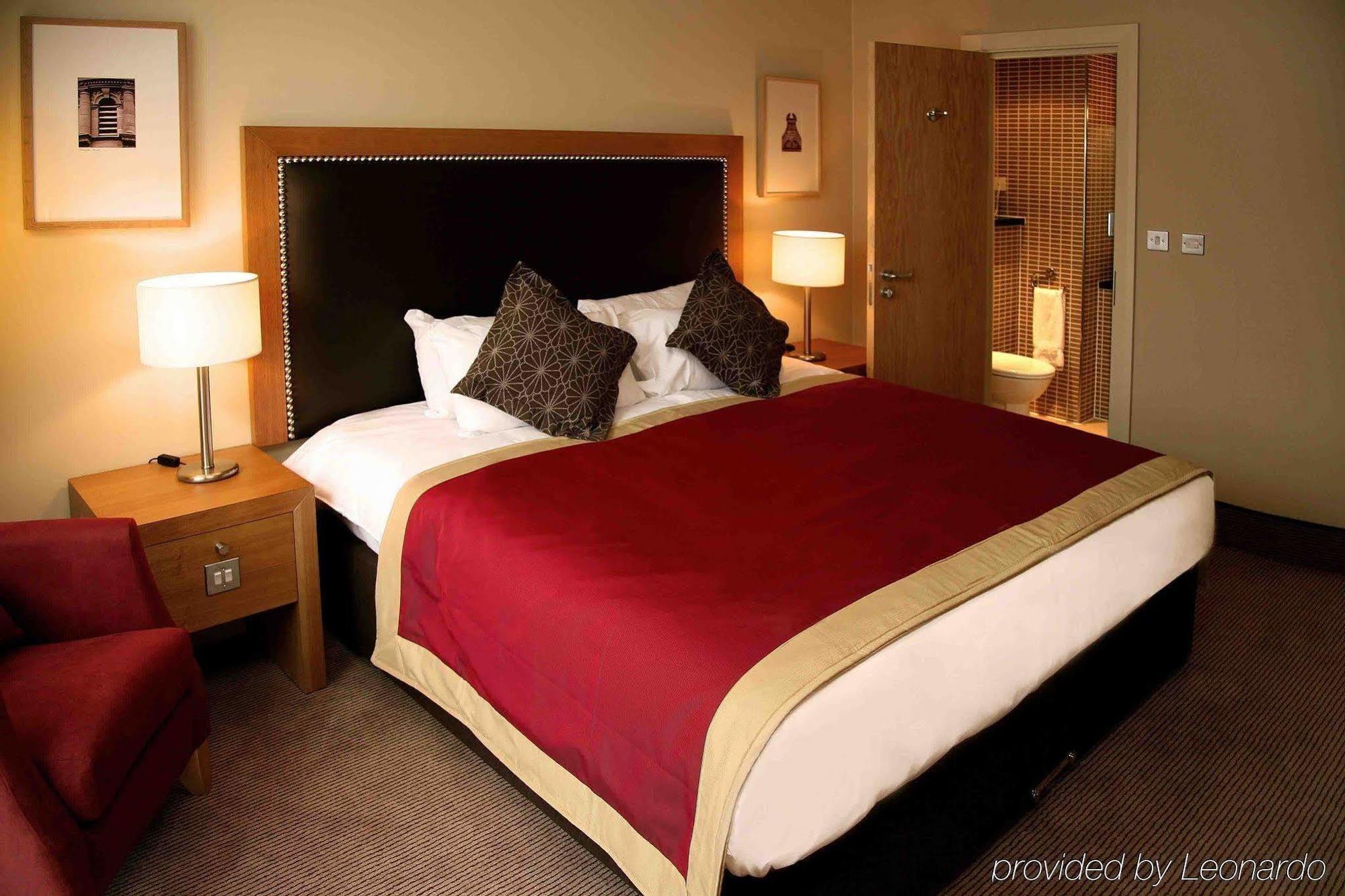 Holiday Inn Dumfries By Ihg Exterior photo