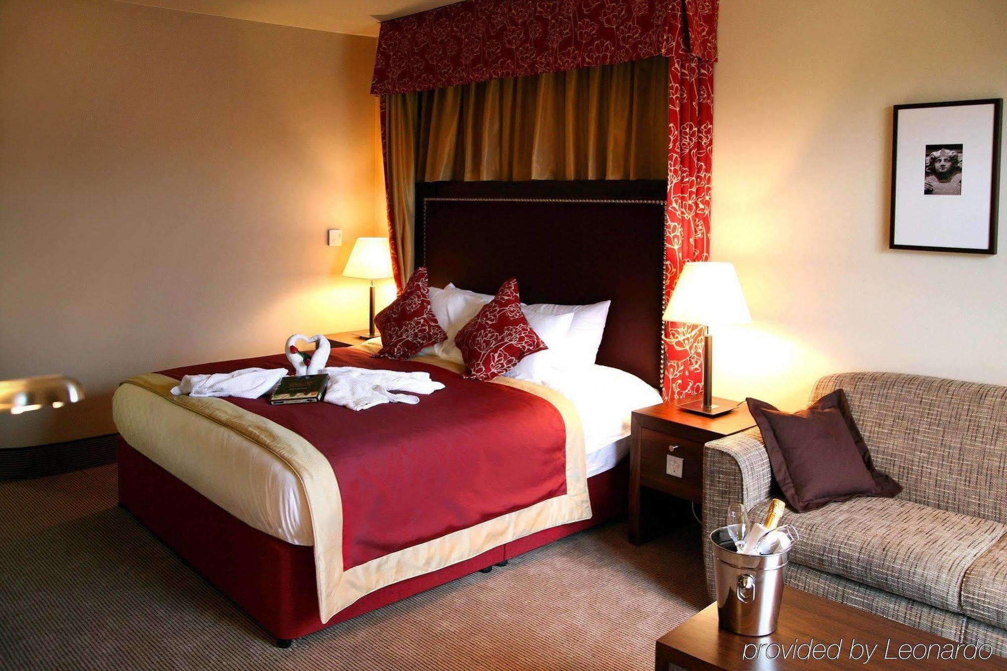 Holiday Inn Dumfries By Ihg Exterior photo